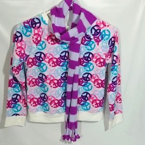 Girls Pullover Crew Neck Sweatshirt in a Medium